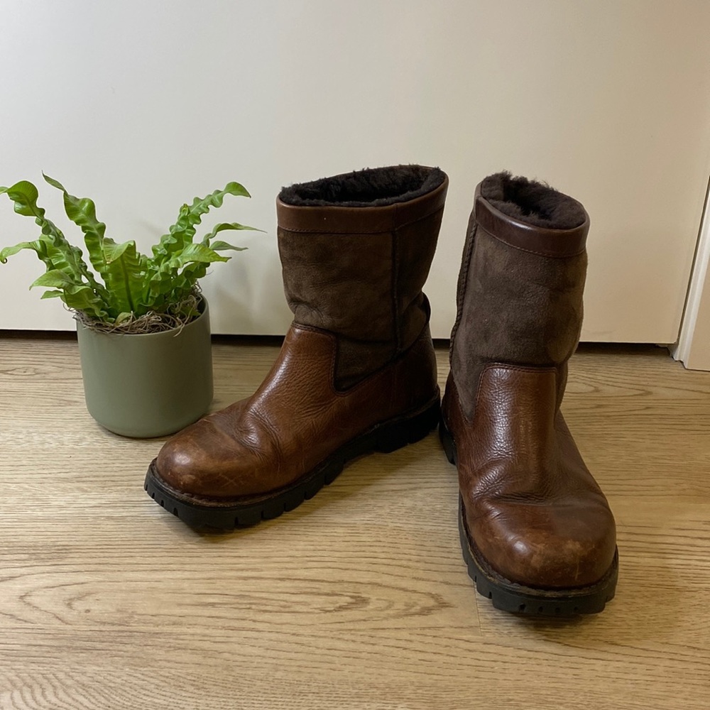 Men’s Ugg (size 10)